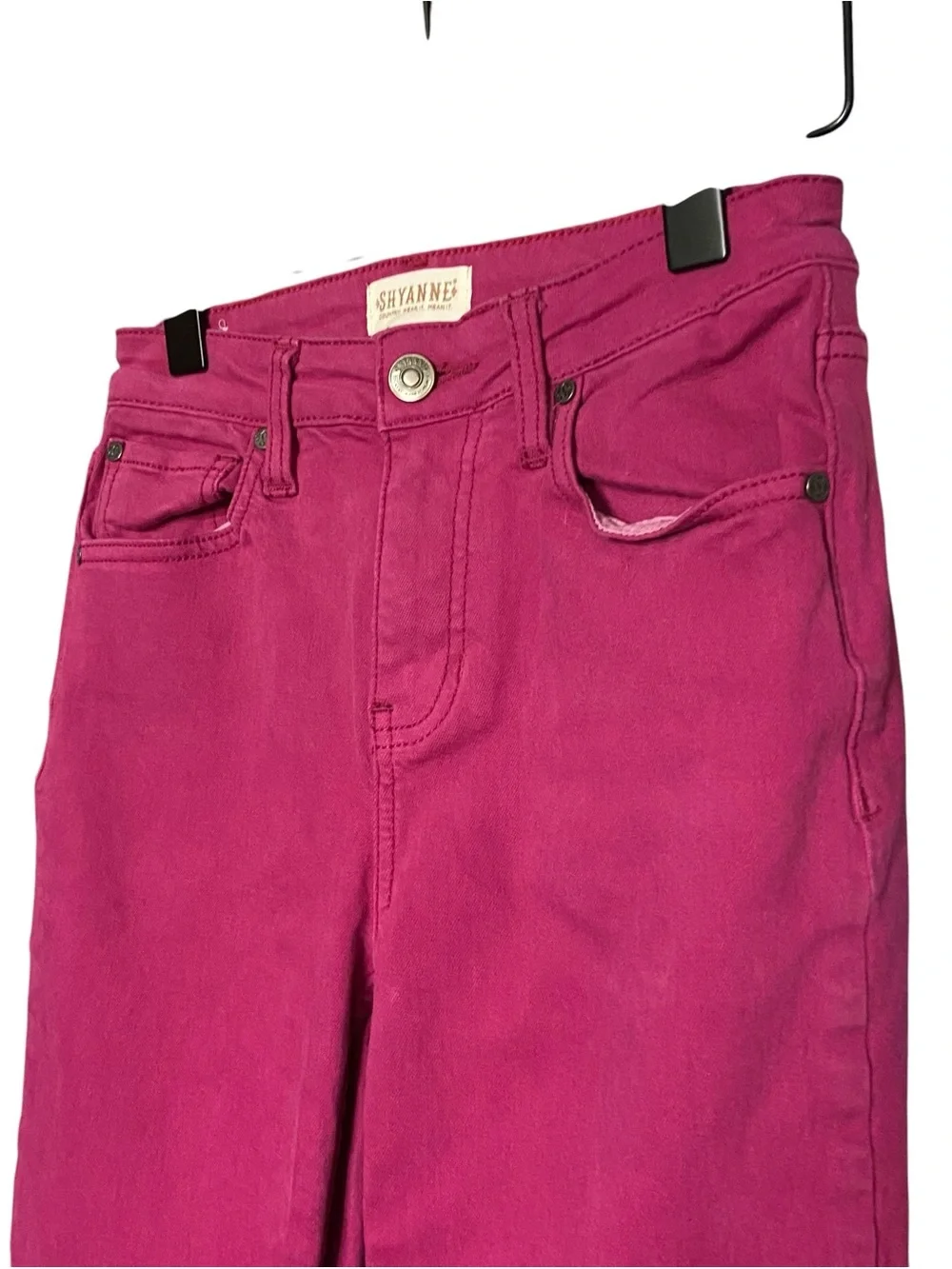 ✨ Shyanne Hot Pink Bell Bottom Jeans ✨
Size 26 | Country Western Vibes 💖🤠 - Picture 6 of 10